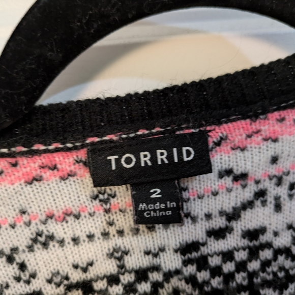 Torrid Black and Pink Patterned Cardigan - Picture 2 of 12